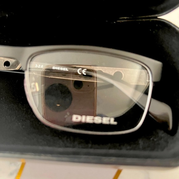 New eyeglasses - Picture 2 of 8